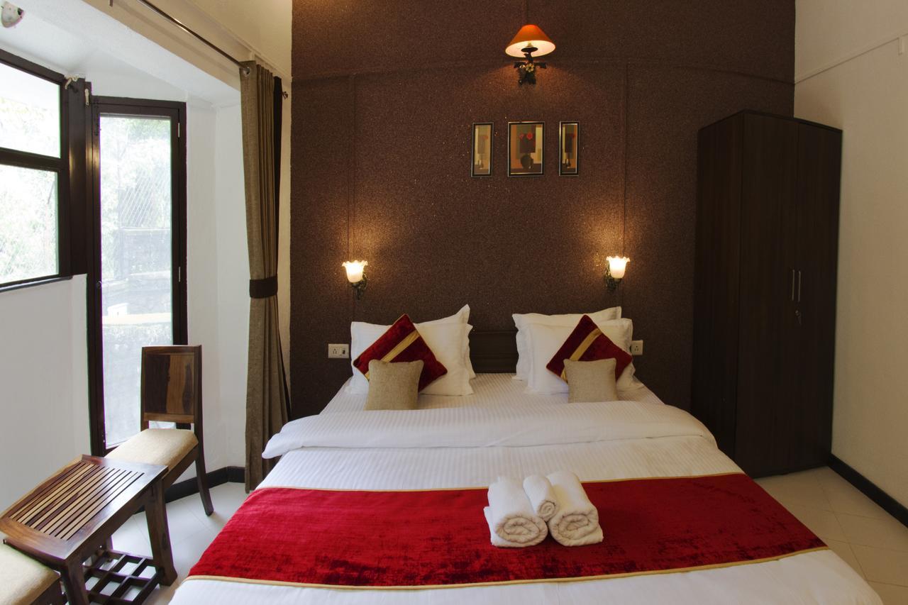 Velvet County Resort & Spa Lonavala Exteriör bild