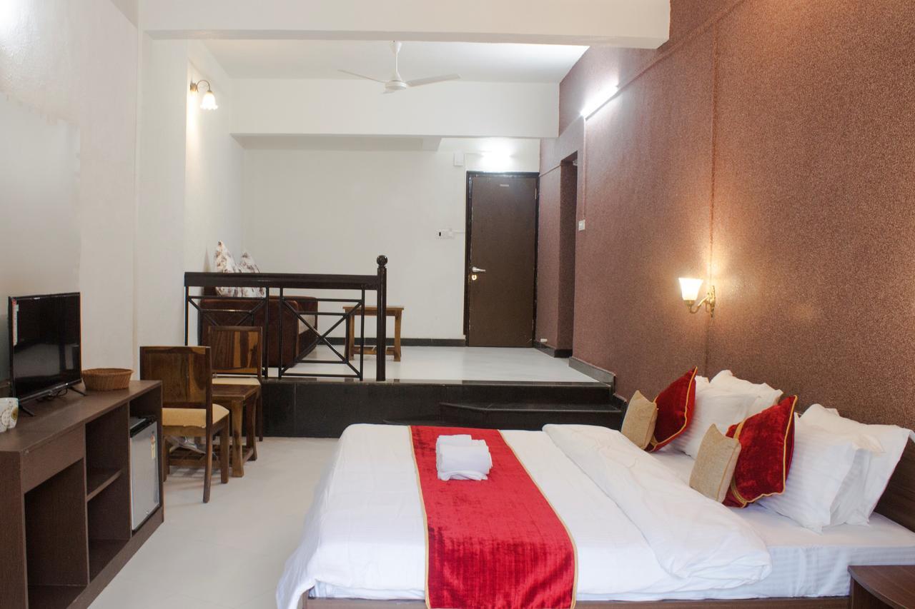 Velvet County Resort & Spa Lonavala Exteriör bild