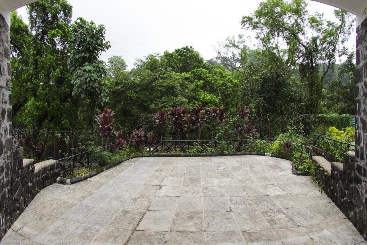 Velvet County Resort & Spa Lonavala Exteriör bild