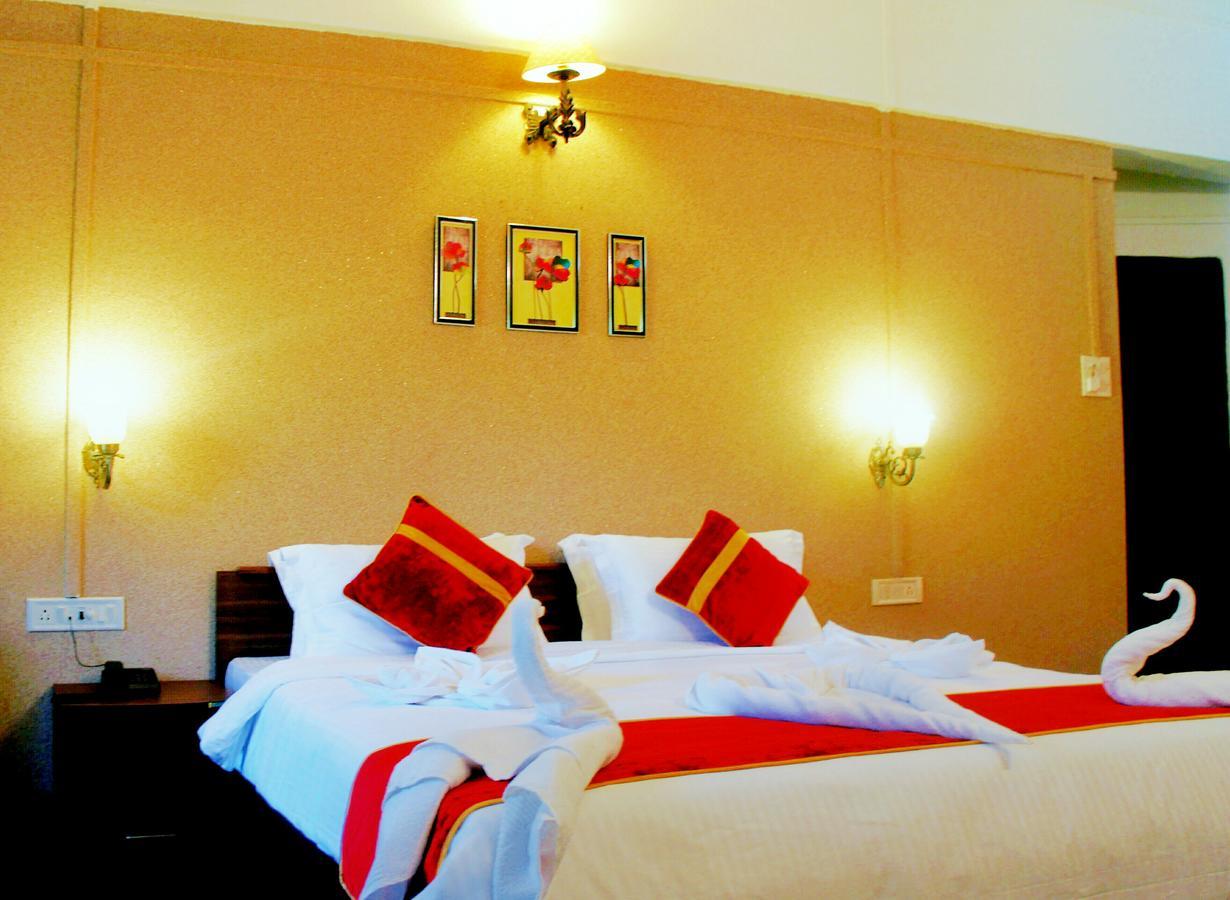 Velvet County Resort & Spa Lonavala Exteriör bild